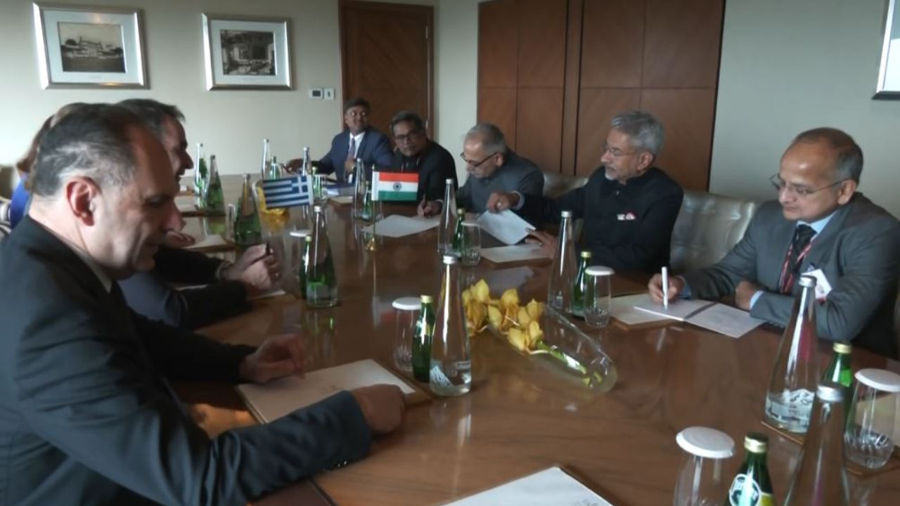 EAM S Jaishankar, Greek PM Kyriakos Mitsotakis hold talks in Delhi